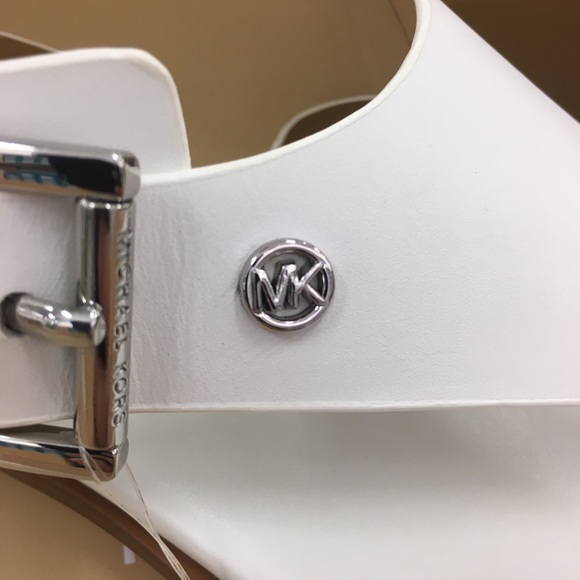 🤍White Mk Sandals🤍 - Picture 6 of 12